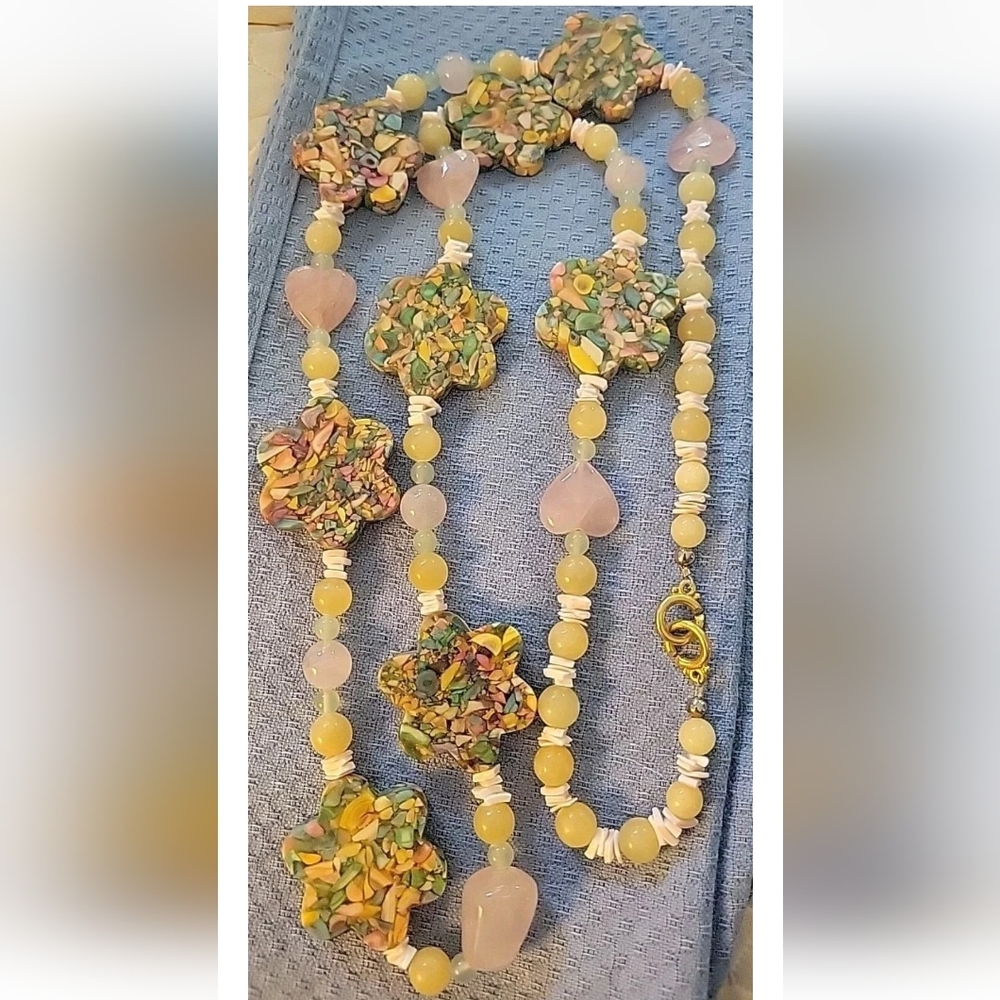 VINTAGE MULTICOLORED RESIN HEAVY STONES BEADS FLORAL LONG NECKLACE MOSAIC